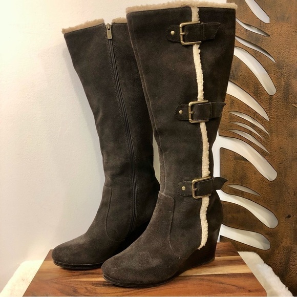 Kenneth Cole Reaction Triple Flirt Suede Wedge Boot 8.5 - Picture 2 of 15